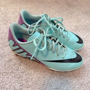Nike Jr Mercurial Superfly 9 soccer cleats in youth  size 4.5
